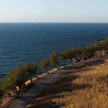 Emjo Villa, By The Sea, Stroll To & Dining, By Thinkvilla Villa