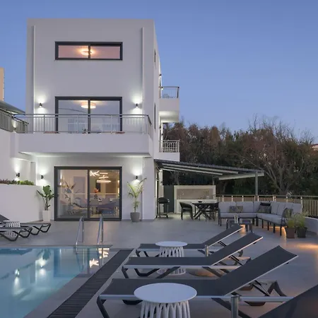 Villa Emjo Villa, By The Sea, Stroll To & Dining, By Thinkvilla *