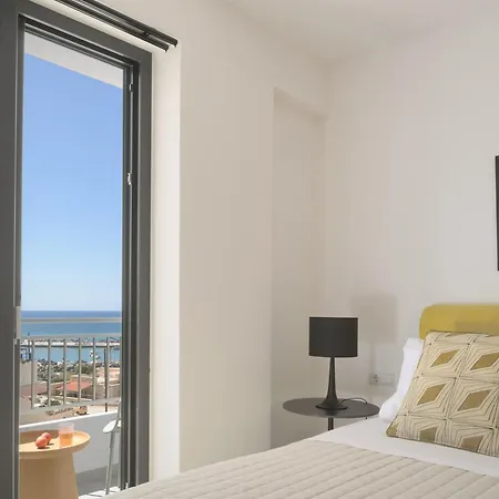 Emjo Villa, By The Sea, Stroll To & Dining, By Thinkvilla Villa